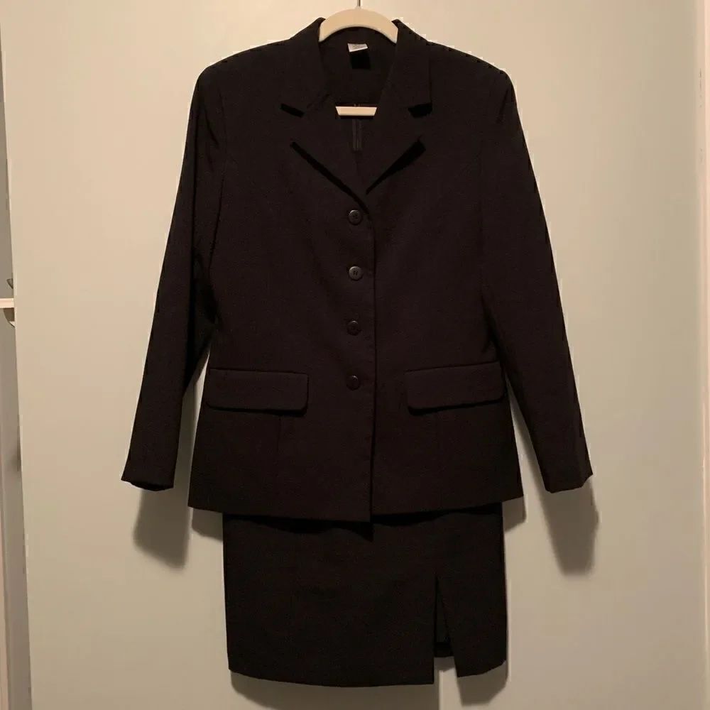 Women's black fitted dress & matching blazer